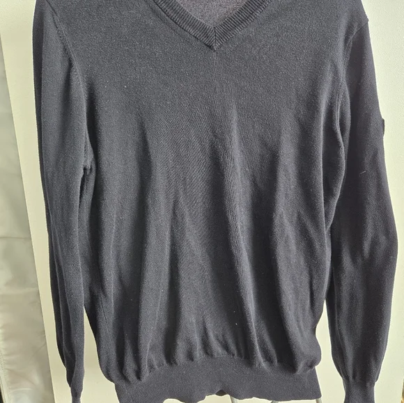 Sweater - Picture 2 of 3